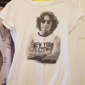 John Lennon tshirt